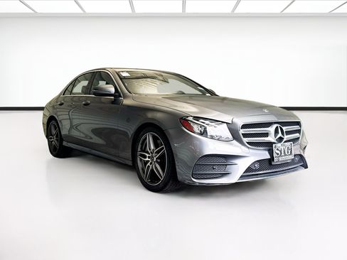 Used 2020 Mercedes-Benz E 350 Sedan image 3