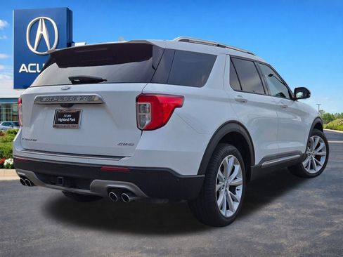 Used 2023 Ford Explorer Platinum w/ Technology Package image 16