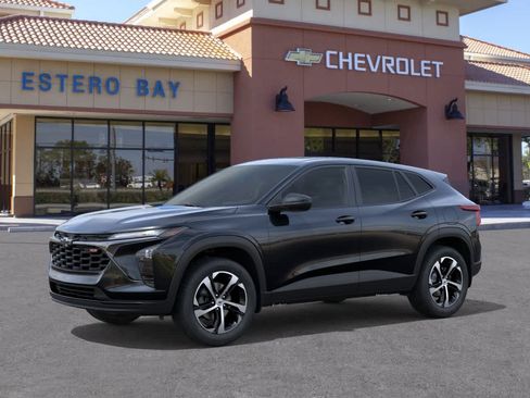 New 2026 Chevrolet Trax RS FWD image 2