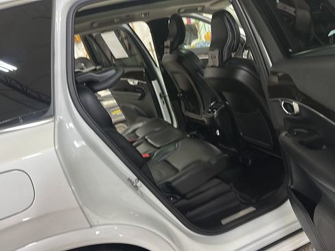 Used 2019 Volvo XC90 T6 Momentum w/ Advanced Package image 32