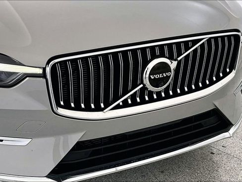Certified 2023 Volvo XC60 B5 Ultimate w/ Climate Package image 36