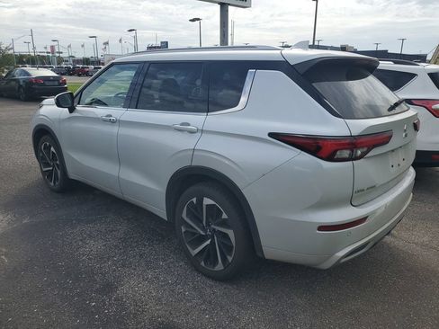 Used 2024 Mitsubishi Outlander SEL FWD image 3