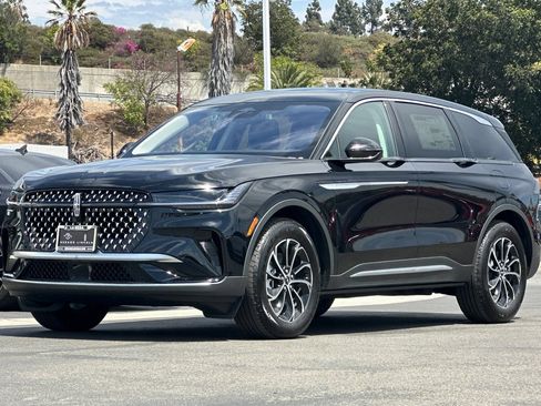New 2026 Lincoln Nautilus Premier w/ Equipment Group 102A AWD/4WD image 7