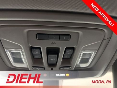 Used 2019 GMC Sierra 1500 SLT w/ SLT Premium Package image 31