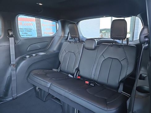 New 2026 Chrysler Pacifica Select w/ S Appearance Package image 96
