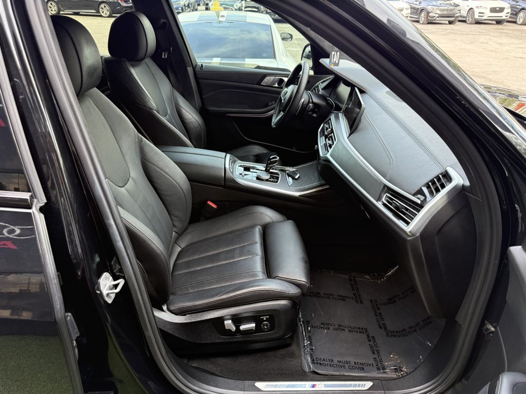 Used 2022 BMW X7 xDrive40i w/ M Sport Package AWD/4WD image 19