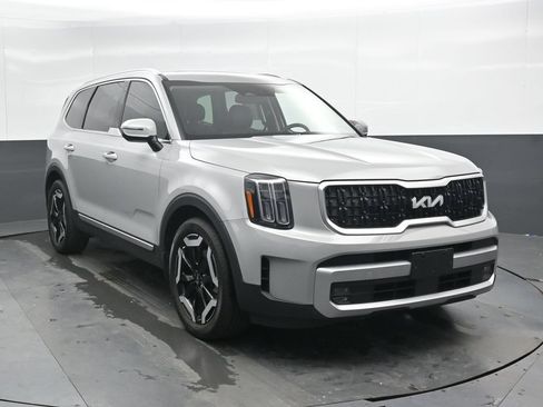 Used 2023 Kia Telluride EX AWD/4WD image 5
