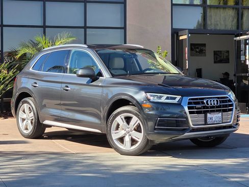 Used 2019 Audi Q5 2.0T Premium Plus w/ Premium Plus Package image 3