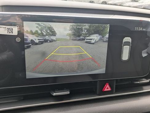 New 2026 Kia Carnival EX FWD image 22