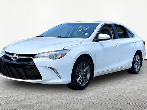 Used 2017 Toyota Camry SE FWD image 3
