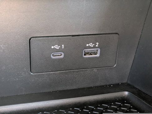 Used 2023 Nissan Pathfinder SL w/ Lighting Package (N92) image 20