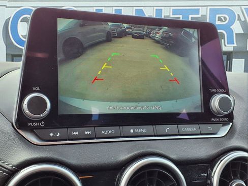 Used 2023 Nissan Sentra SV image 14