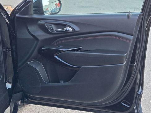 Used 2024 Chevrolet Trax RS image 4