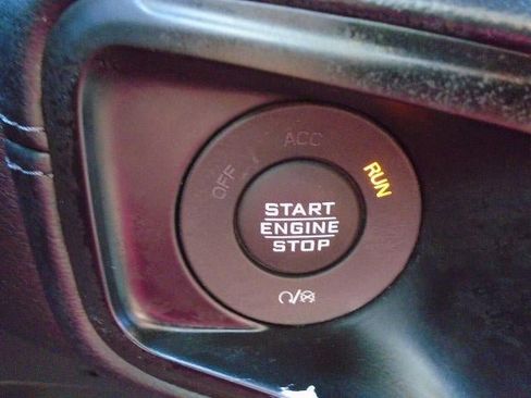 Used 2026 Jeep Gladiator Mojave AWD/4WD image 9