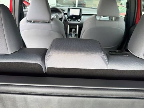 Used 2024 Toyota Corolla Cross AWD Hybrid w/ Moonroof Package image 13