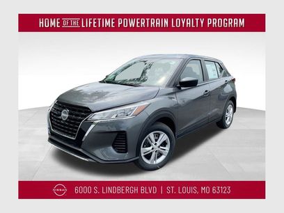 New 2025 Nissan Kicks Play S