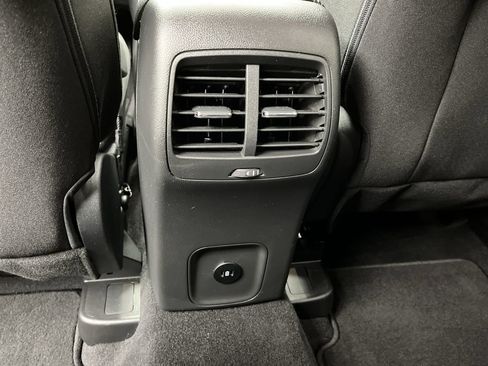 Used 2024 Ford Escape Active image 11