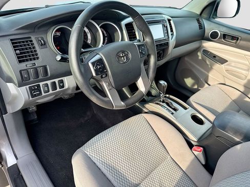 Used 2014 Toyota Tacoma 4x4 Double Cab image 10