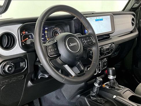 Used 2024 Jeep Wrangler Unlimited Sport AWD/4WD image 13