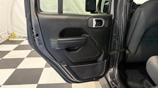 Used 2024 Jeep Wrangler Unlimited AWD/4WD image 18