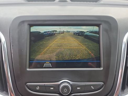 Used 2019 Chevrolet Equinox LT FWD image 21