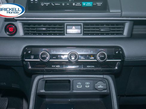 Certified 2023 Honda Pilot Touring image 22