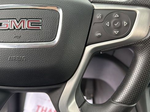 Used 2023 GMC Acadia SLE FWD image 16