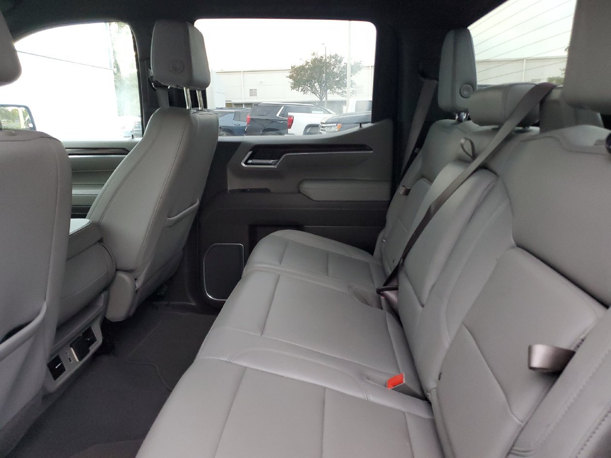 Used 2025 GMC Sierra 1500 SLT RWD image 11