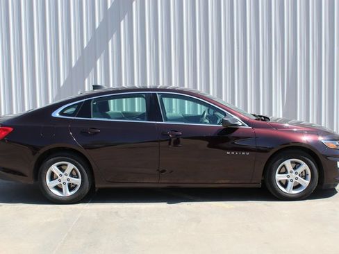 Used 2021 Chevrolet Malibu LS image 5