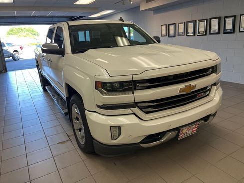 Used 2016 Chevrolet Silverado 1500 LTZ Z71 w/ LTZ Plus Package AWD/4WD image 23