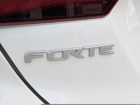 Used 2023 Kia Forte LXS FWD image 31