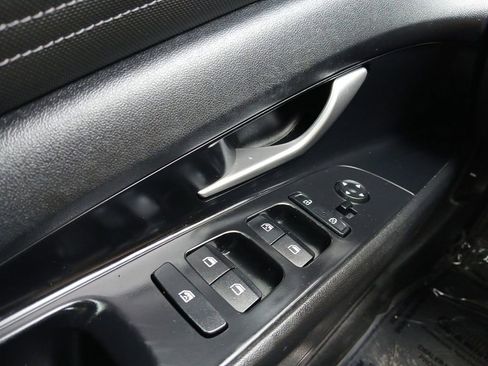 Used 2021 Hyundai Elantra SEL w/ Convenience Package FWD image 17