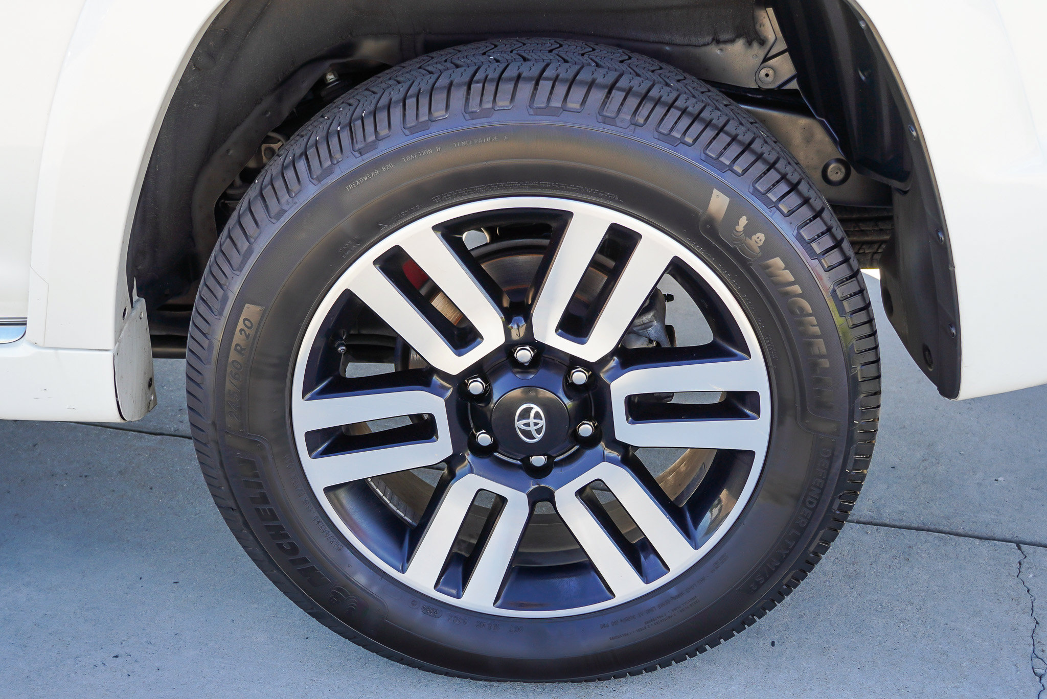 Certified 2022 Toyota 4Runner Limited AWD/4WD image 13