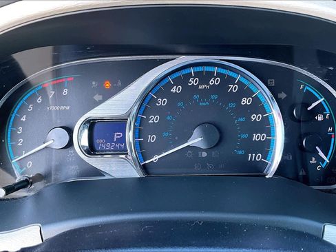 Used 2014 Toyota Sienna XLE image 23