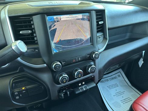Used 2022 RAM 2500 Big Horn AWD/4WD image 15