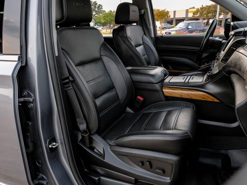 Used 2019 GMC Yukon XL Denali w/ Denali Ultimate Package image 38