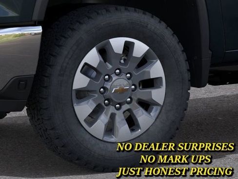 New 2026 Chevrolet Silverado 2500 LT image 9