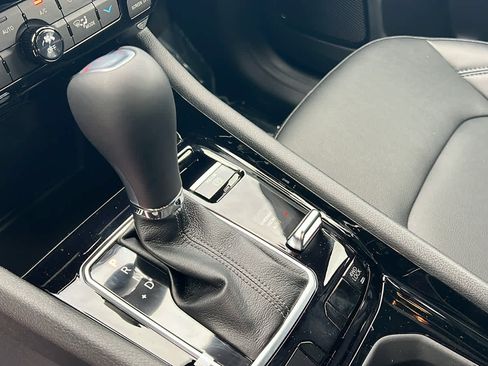 New 2026 Jeep Compass Limited image 13