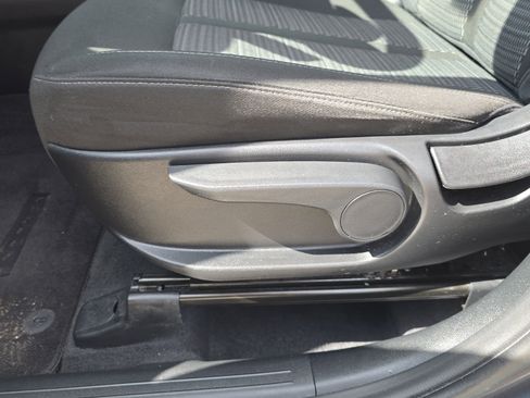 Certified 2023 Kia Sorento LX image 20