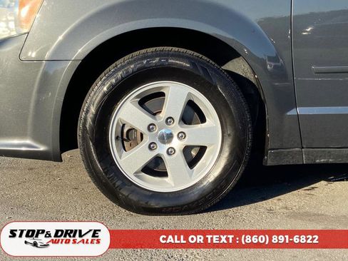 Used 2012 Dodge Grand Caravan Crew image 9