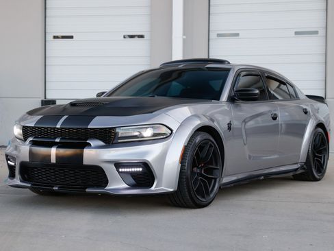 Used 2018 Dodge Charger R/T Scat Pack image 1