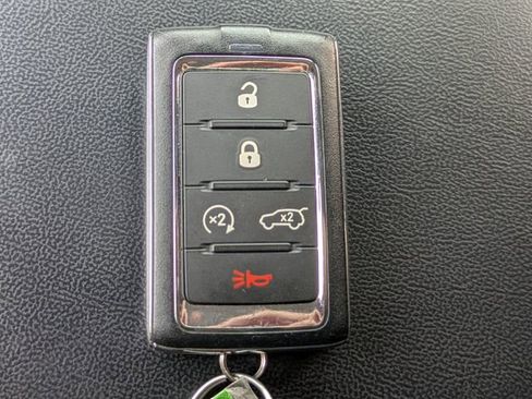 Used 2022 Jeep Grand Cherokee Limited RWD image 34
