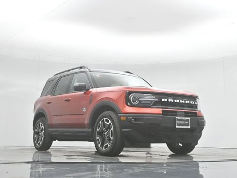 New 2024 Ford Bronco Sport Outer Banks w/ Tech Package image 50