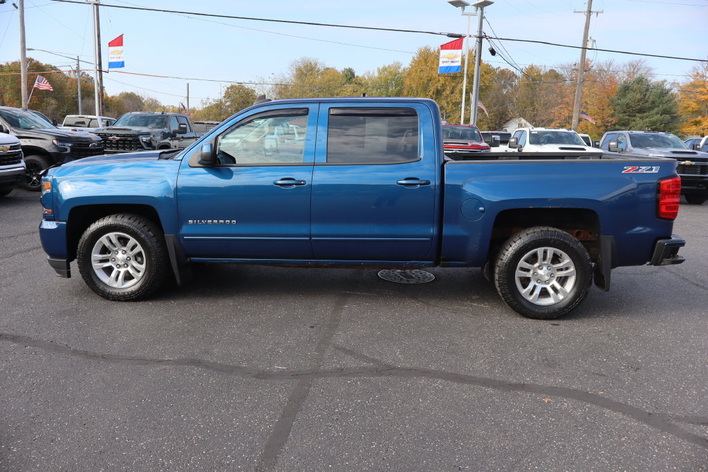 Used 2017 Chevrolet Silverado 1500 LT w/ All Star Edition AWD/4WD image 24