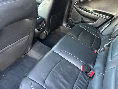 Used 2019 Chevrolet Malibu Hybrid w/ Leather Package image 12