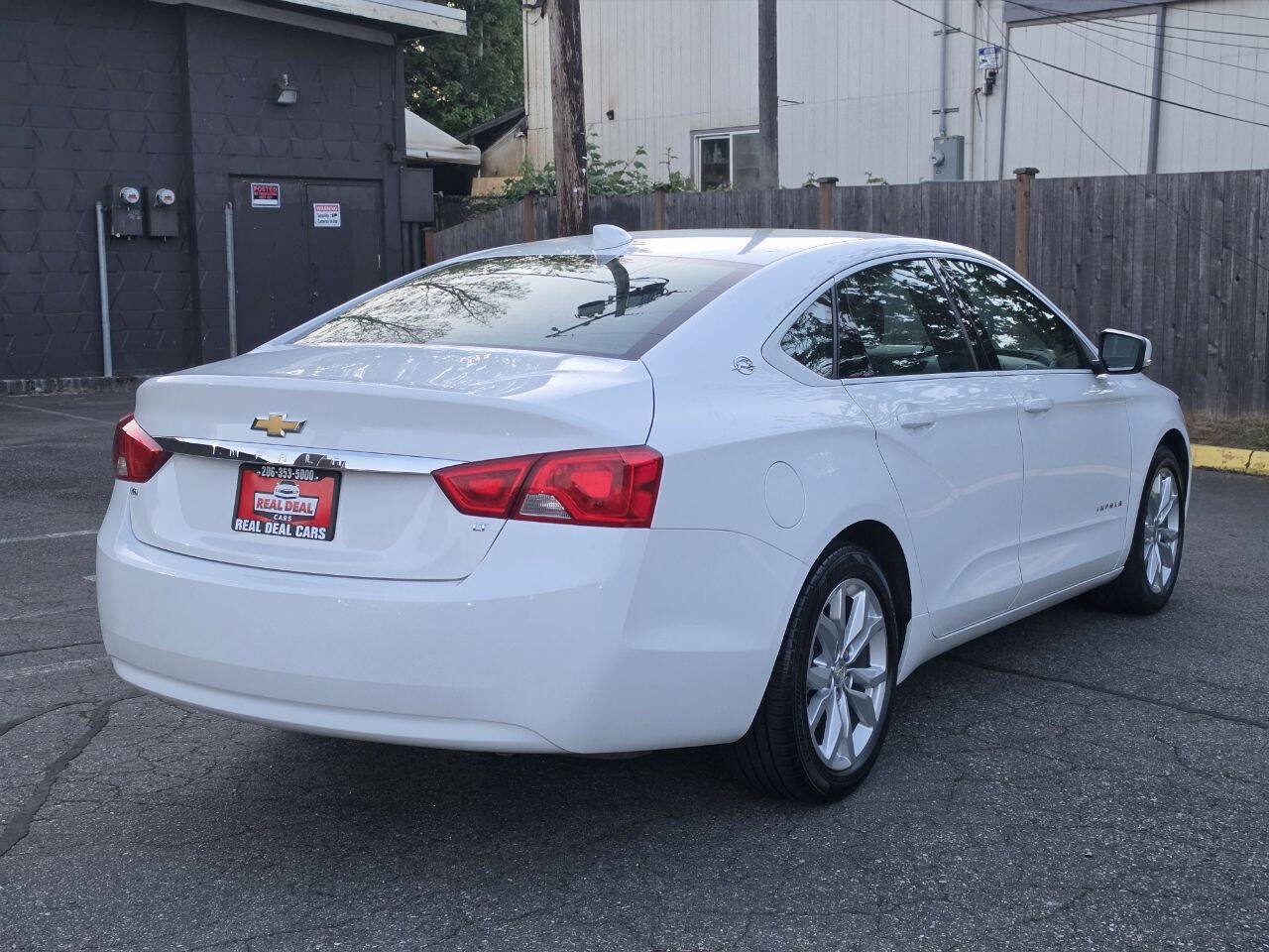 Used 2016 Chevrolet Impala LT FWD image 7