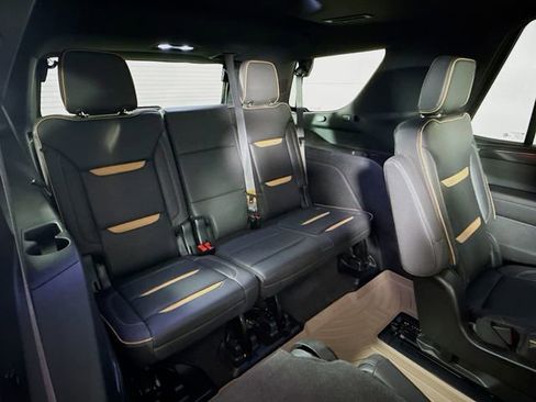Used 2023 GMC Yukon AT4 image 30