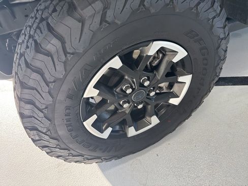 Used 2025 Jeep Wrangler Unlimited Rubicon 4xe w/ Convenience Group AWD/4WD image 10