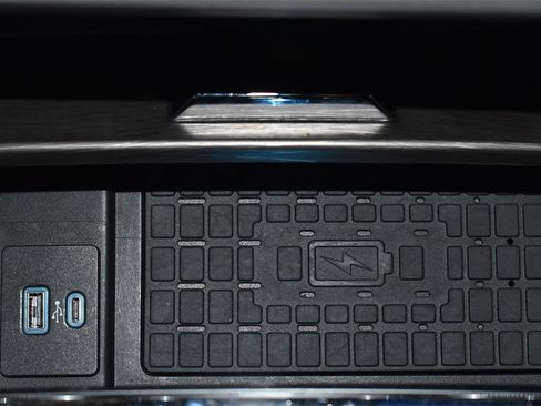 Used 2024 Ford Expedition Limited image 19