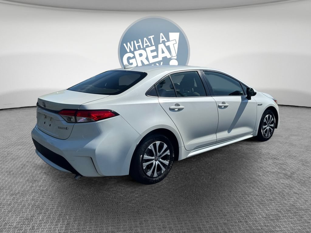 Used 2020 Toyota Corolla LE FWD image 3